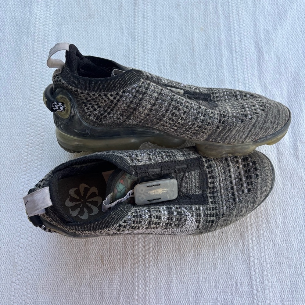 Nike Air Vapormax 2020 Flyknit sneakers in the "Oreo" colorway mens size 7